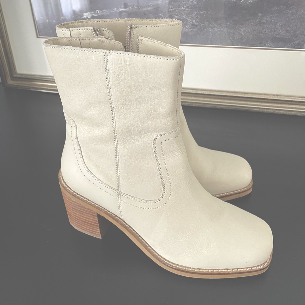 Seychelles off-White Turbulent Boots Booties